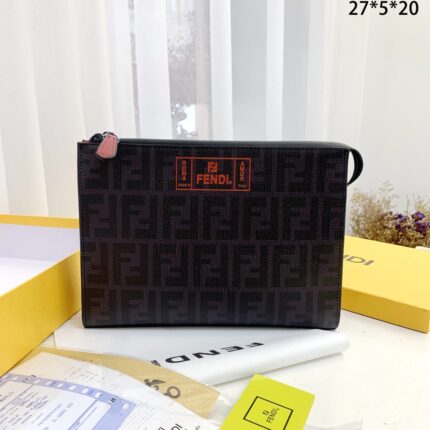 FENDI Large capacity Handbag Size: 20 * 30cm