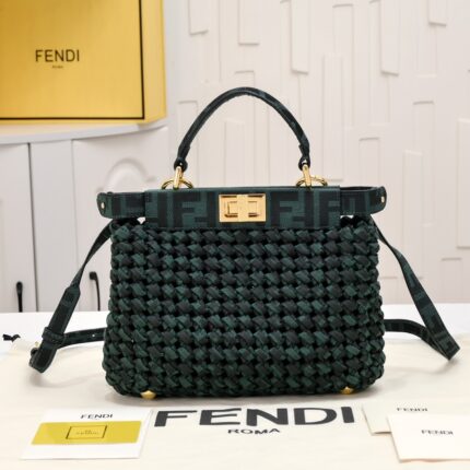 FENDI peekaboo knit Classic handbag 0363 Size: 23*7*18cm