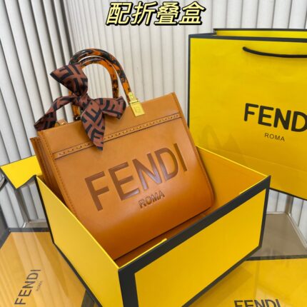 FENDI Tote bag Black/Brown/White Size: 25*22cm