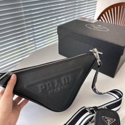 Prada Triangle bag 23899 size: 28*14cm
