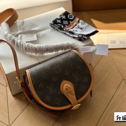 Louis Vuitton / LV Tambourin Saddle bag M44860 size: 18*16cm
