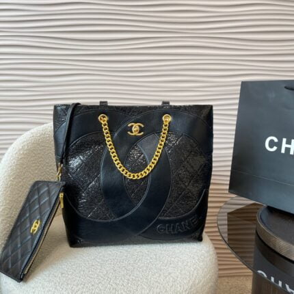 Chanel new tote bag size: 29*31cm