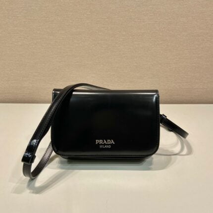 Prada Glossy leather shoulder bag 2vd061 size: 18*12.5*2.5cm